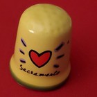 Vtg Red Heart Sacramento Ca State Capitol Building Porcelain Souvenir Thimble 