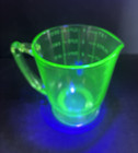 Vintage Depression Era Green Uranium Glass 32oz Measuring Cup