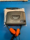Sony Walkman Wm-fx251 Radio   Cassette Player W  Leather Case  New Belt  Service