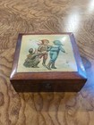 Antique Brooks Sewing Cotton Decorative Box With Vintage Spools Of Thread