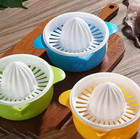 1 Pc Mini Manual Plastic Juicer Handheld Citrus Juicer  Random Color
