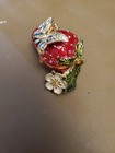 Jay Strongwater Est  e Lauder Strawberry Beyond Parad  se Solid Perfume Compact