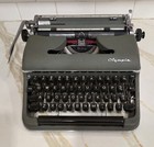 Prof  Serviced  Olympia Deluxe Sm3 Typewriter  Green  W  Hard Metal Case  Manual