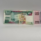 Lot Of 2 Singapore  2   5 Dollars Banknote Circulated