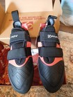 Five Ten Women s Rock Climbing Shoes  Size 9