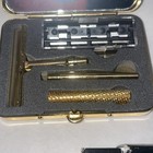 Elegant   Unique Travel Razor Set England 1991 Vtg Gold Metal Case Nib