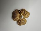 Vintage Gold Mid Century Modern Textured Clover Faux Pearl Brooch 4cm