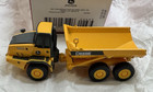 2014 John Deere 250d Articulated Dump Truck Construction Hallmark Ornament Vguc