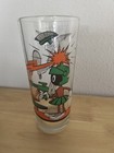 Marvin The Martian   Bugs Bunny  Rare Vintage 1976 Pepsi Collector Series Glass