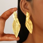 Vintage Irregular Leaf Earrings Women Light Luxury Small Batch Studs 1pc