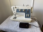     vintage Singer Stylist Electric Zig Zag Sewing Machine   Model 776 W  Pedal 