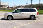 2014 Chrysler Town   Country Touring-l