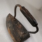 Vintage Dixie Cast Iron Sad Iron  Antique   4lb Bottom Is Still Smooth 