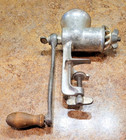 Vintage Universal No  00 Food Meat Grinder Hand Crank Table Mount One Blade