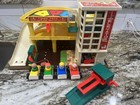 Vintage Fisher Price Little People Action Garage 1970  10 Pieces         