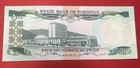     Ishrat Hussain     Pakistan 500 Rupees Nd  1986  P 42 Uncirculated