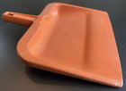 Vtg Rubbermaid Hard Rubber Dustpan 2003-51 Orange Slightly Curved Edge 10 x11 