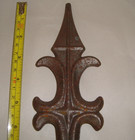 Vintage Antique Cast Iron Fleur-de-lis Architectural Salvage Finiel Lite Rust
