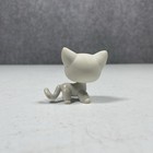 Authentic Littlest Pet Shop Lps White Shorthair Cat  64 Blue Eyes Pink Magnet
