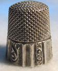  1169 Scroll Panel Band Thimble - Ketcham   Mcdougall size 10   engraved 