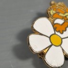   1978 Garfield On Daisy Flower Enamel Pin By Kat s Meow Vintage