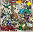 Over 3 Pounds Unsearched Lot Jewelry Old Vintage   Modern Wear   Junk Mixed In