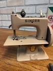 Singer No  20 Beige Sewhandy Vintage Child s Sewing Machine   Original Box