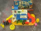 Vintage Fisher Price  937   Sesame Street Clubhouse   Complete-very Good W o Box
