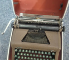 Vintage Royal Quiet Deluxe Typewriter W  Case De Luxe Manual Portable 50s Brown