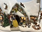 Danbury Mint Disney Snow White   Seven Dwarfs Lighted Christmas Cottage Village
