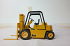 Nzg 182 V80e Caterpillar Fork Lift  Truck 1 25 Scale N i b 