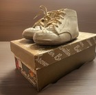 Vintage Pair Of Buster Brown White Leather Baby Shoes In Original Box Sz 7 5 D b