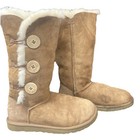 Ugg Australia Bailey Button Triplet Womens 7    Boots