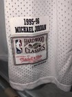 Vintage Signed Chicago Bulls Michael Jordan  23 Nike Nba Jersey Men s Size L