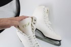 Ccm Ladies White Figure Skates Size 8 C M 94408