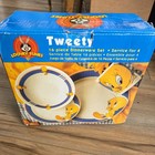 Vtg 16 Pc Tweety Bird Looney Tunes 2000 Dinnerware Set Plates Bowls Mugs Gibson