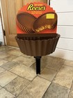 Vintage Reeses Peanut Butter Cup Candy Store Display Sign Ruffled Bin Bowl Pop