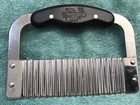 Pampered Chef Hand Held Serrated Chopper Slicer Dough Cutter Kitchen Tool