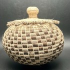 Vtg Hand Coiled Pine Needle Bulbous Shaped Native American Basket Tight Fit Lid
