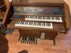 Vintage 1981 Lowrey Parade M375 Electric Organ - Retro Woodgrain - Tested   Rare