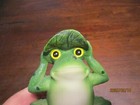 Sitting Green Frog Holding A Lillypad Figurine Enjoy Garden Statue