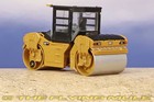 Diecast Masters 1 64 Cb13 Tandem Vibratory Roller