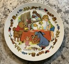 Disney Vintage Winnie The Pooh Child s Four Piece Dinner Set
