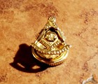 Vintage 10k Gold Masonic Blue Lodge Past Master Lapel Pin