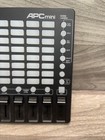 Akai Professional Apc Mini Usb Midi Production Controller 64-pad Gri  a1d025085 
