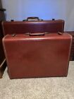  2  Vintage 1950   s Samsonite Hard Case Luggage Shwayder Bros  Style Red brown
