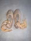 Pointe Ballet Shoe  Includes Toe Pad  Excellent Condition  Sz 24  Or Us  7 5