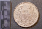 1927 Chile 1 Peso Silver Coat Of Arms   Eagle  South America Exact Coin Shown