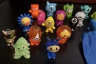 Lot Of 20 Vintage Figures  19 Gogos Crazy Bones  1 Misc Fairy  Gold Shiny     -9