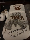 Vmc White   Gold Boxing Glove Canelo Alvarez Signed Autograph Jsa Authenticated
